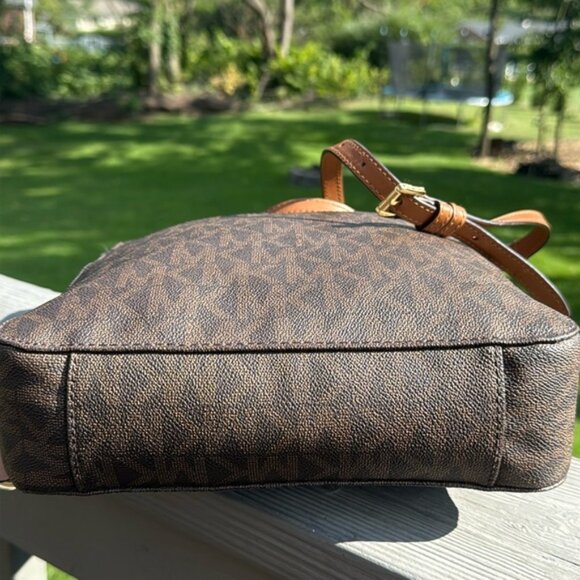 MICHAEL Micheal Kors Large Jet Set Travel Messenger/Crossbody - Picture 13 of 17